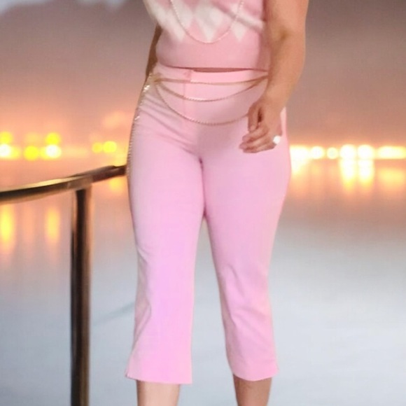Soft Pink Women's Capri - Size Small - Picture 3 of 11